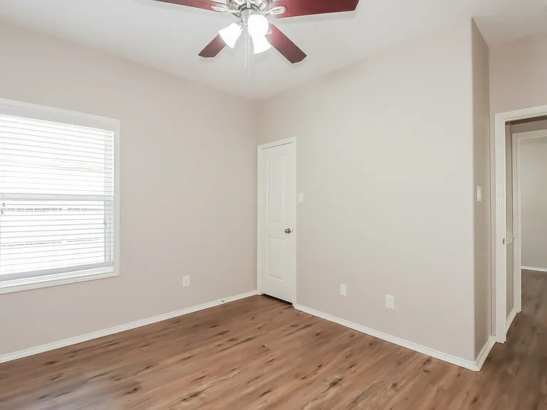 718 Neap Ct — Photo 14