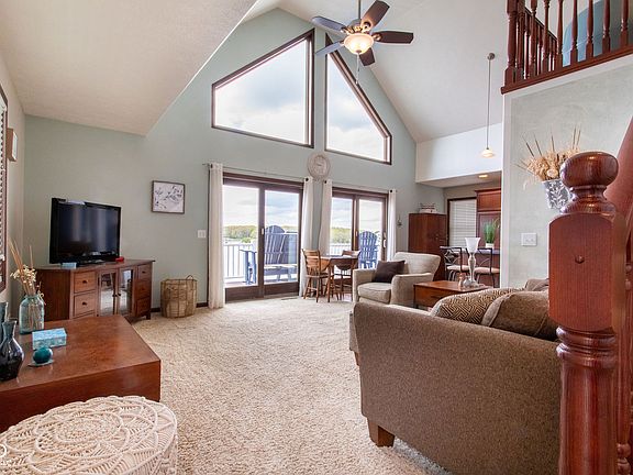 5th image of 5823 E Sheridan Rd
