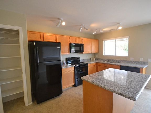 3rd image of 2870 W Muriel Dr