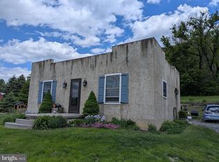 41 Book Dr, Mc Alisterville, PA 17049