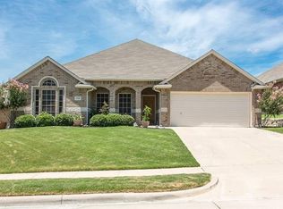 924 Benjamin Dr, Burleson, TX 76028