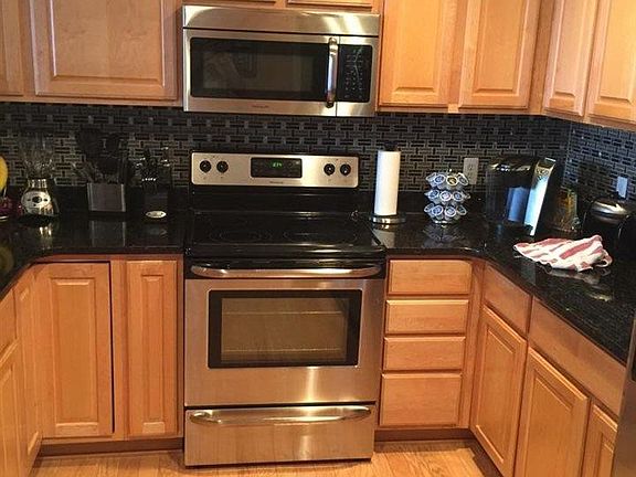 2nd image of 5530 Acorn Ln