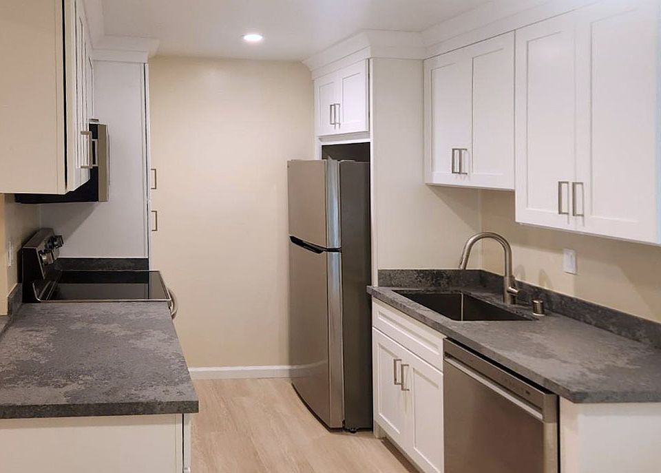 1st image of 14245 Lora Dr APT 12