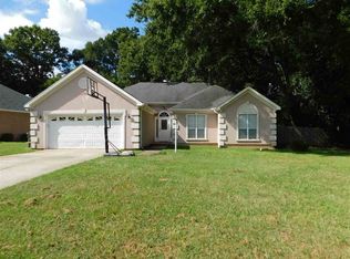 200 Golden Eagle Dr, Kathleen, GA 31047