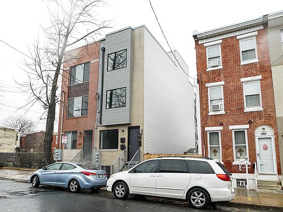 3rd image of 1907 E Huntingdon St Unit A
