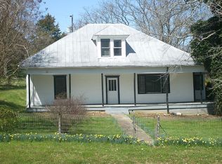 975 Steele Rd, Charlotte, TN 37036