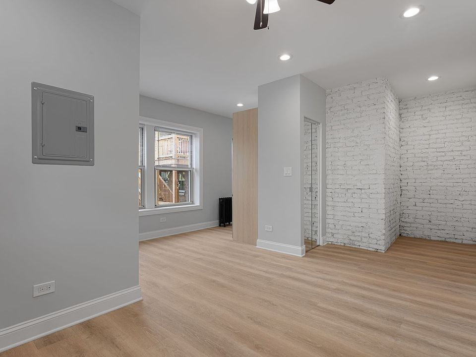1st image of 1631 W Chase Ave APT 2G