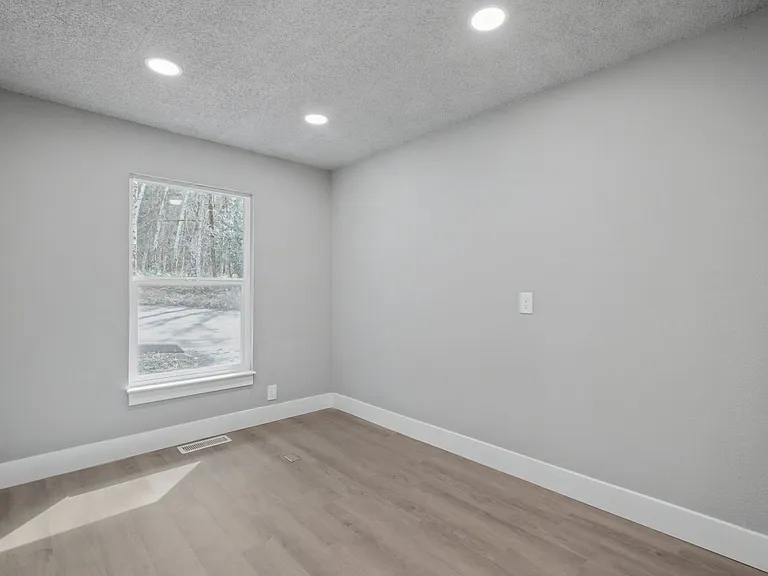 322 S Birch St — Photo 35