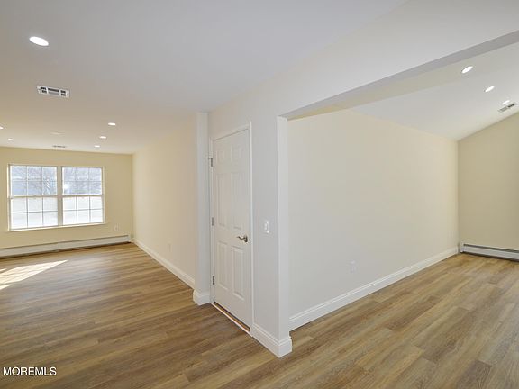 2nd image of 2464 Spring Hill Drive