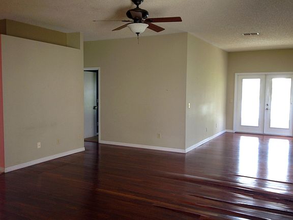 3rd image of 5673 Parkview Lake Dr