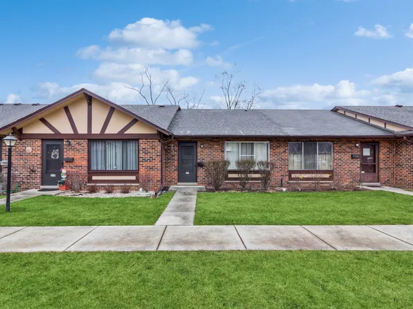 1S271 Dillon Ln, Villa Park, IL 60181