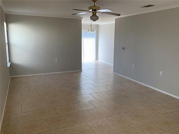 4th image of 1111 Mooreland Dr