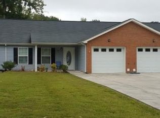 38 Shelia Gail Ln, Rossville, GA 30741