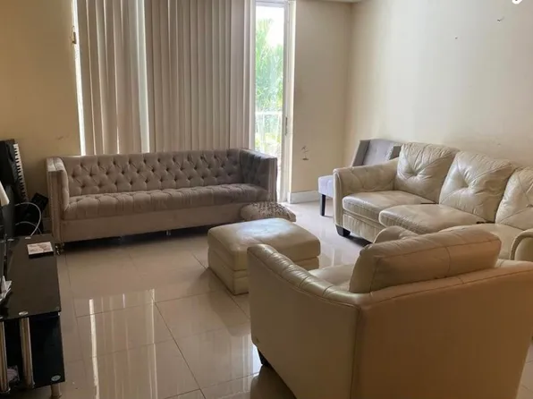 486 NW 165th St Road #B-206, Miami, FL 33169