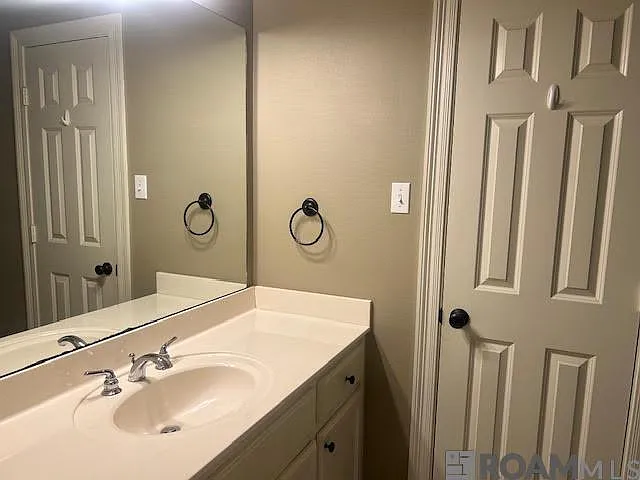 828 Meadow Bend Dr #C — Photo 17