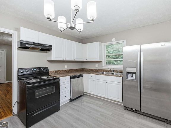 5th image of 997 Pineglen Dr