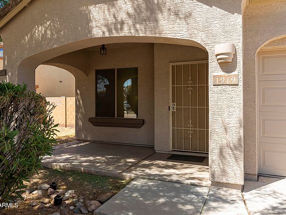 4th image of 1919 N 94TH Avenue