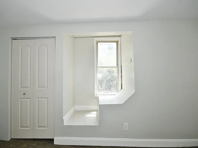 1103 Crosby St #1 — Photo 5