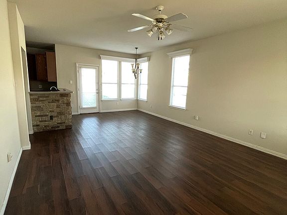 4th image of 10253 Franklin Dr