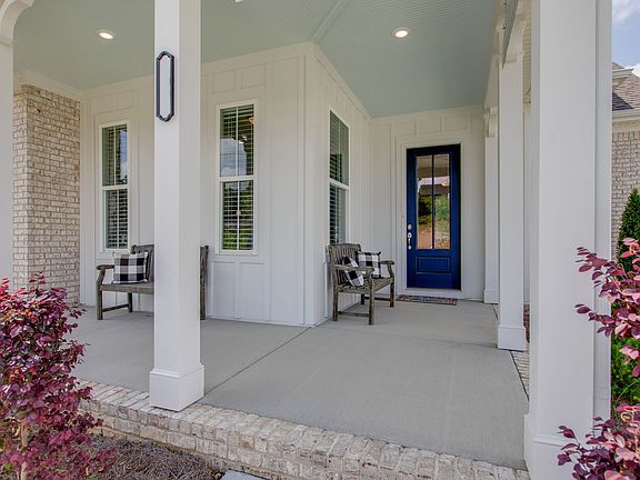 Granny White by Regent Homes