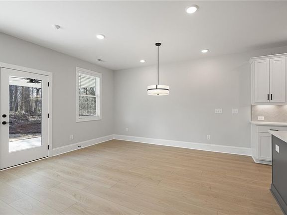 5th image of 2 Bell Dr