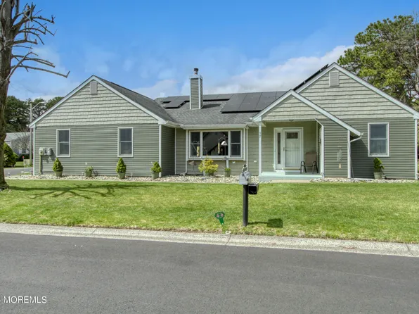 17 Berkshire Road, Whiting, NJ 08759
