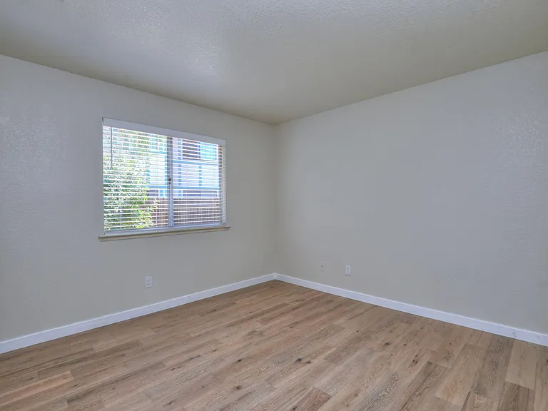 1494 Aarhus Dr — Photo 28
