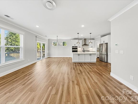 4th image of 4009 Belle Landing Rd