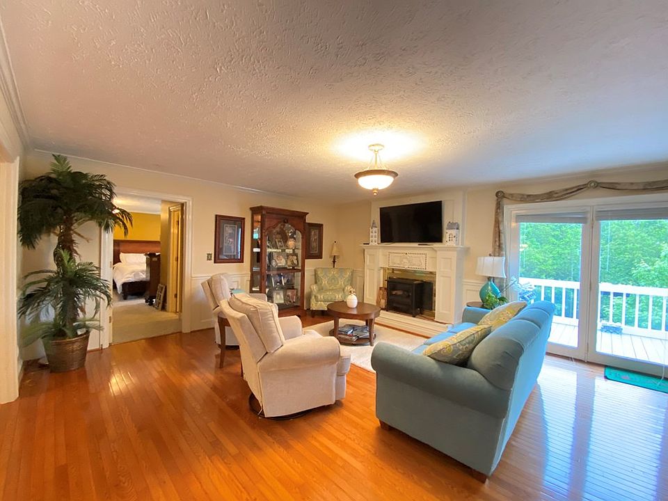 328 Quailview Dr, Princeton, WV 24740 | Zillow