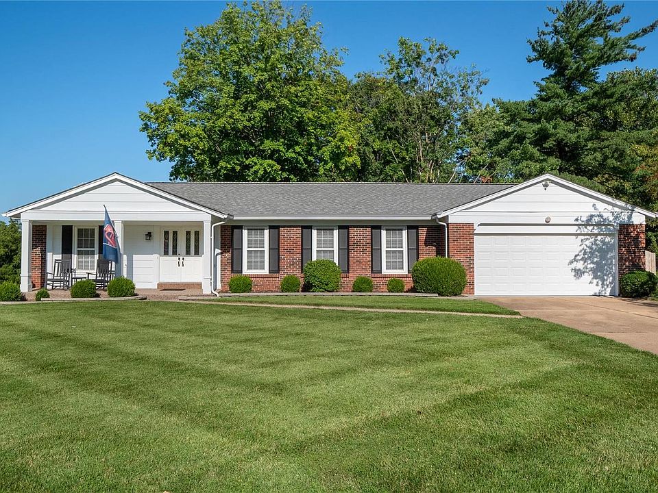 1st image of 429 Royalwood Dr