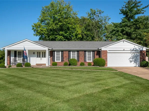 429 Royalwood Dr, Saint Louis, MO 63141