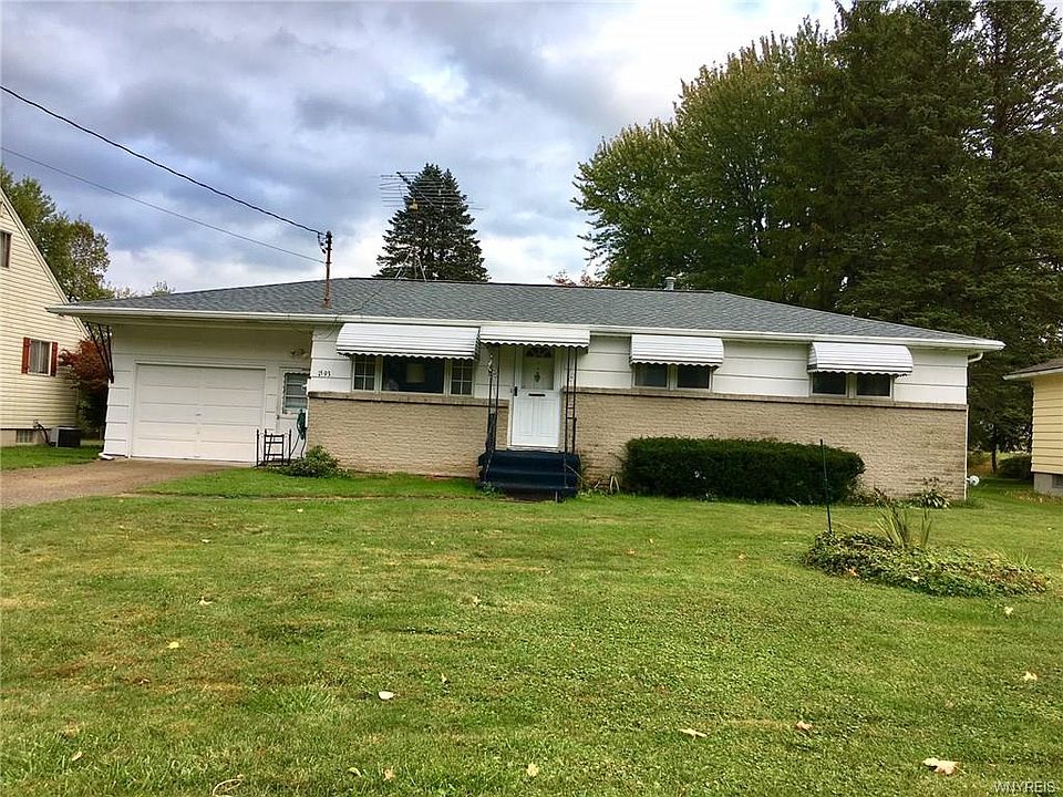 1st image of 1593 Meadow Dr