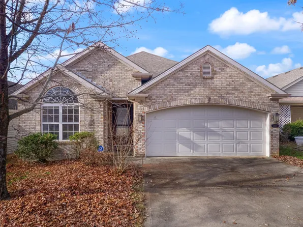 233 Black Water Ln, Lexington, KY 40511