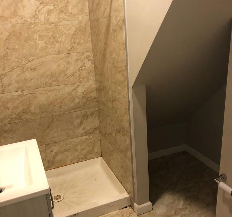 2nd image of 5245 Hawthorne St