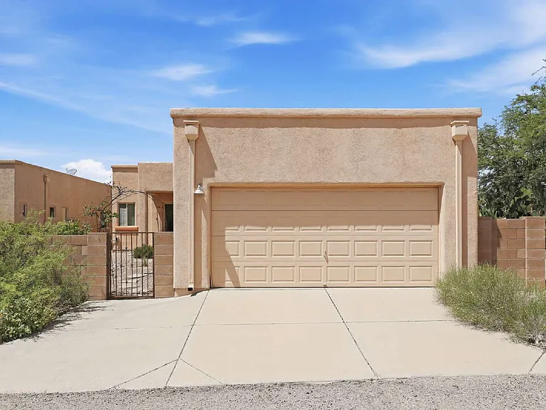 10476 E George Tolman Ln — Photo 15