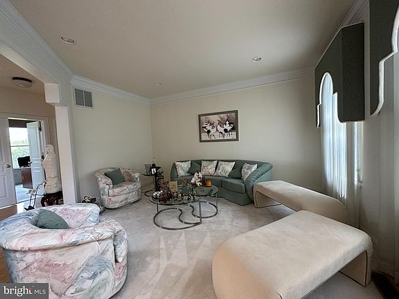 3rd image of 731 Haycock View Dr