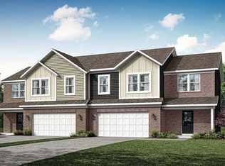 2885 Woods Edge Dr, Greenwood, IN 46143