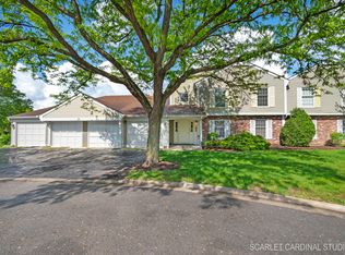 21 Exeter Ct APT 102-B, Naperville, IL 60565