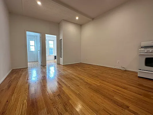 Rented by Coda Real Estate NYC | media 18