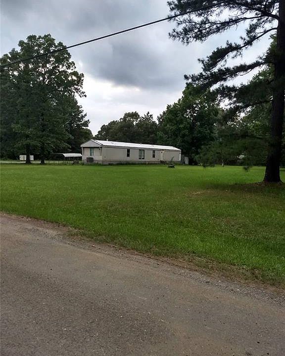1st image of 102 Pine Dr