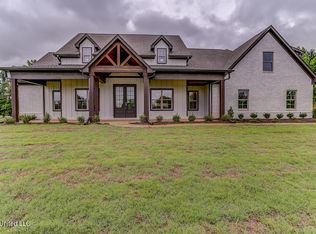 1580 Tributary Dr, Hernando, MS 38632