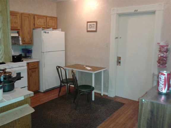 4th image of 2317 Clifton Ave