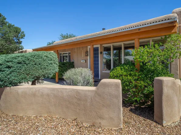 3915 Smith Ave SE, Albuquerque, NM 87108