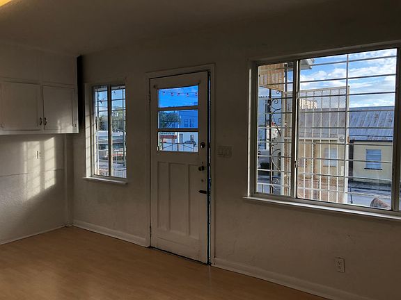 3rd image of 4626 1/2 N Florida Ave APT B