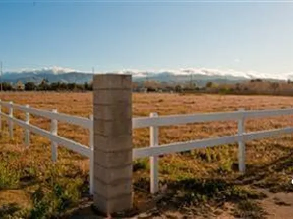 W 25th Stw Vic St, Palmdale, CA 93551