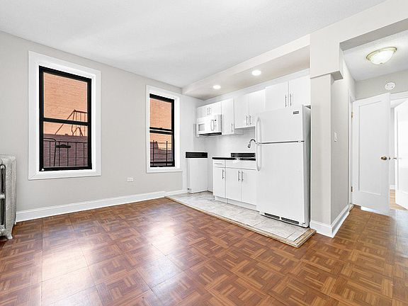 2nd image of 521 Isham St APT 5A