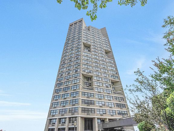 5th image of 7004 Boulevard East Unit 27B