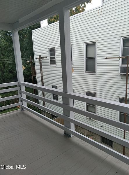 5th image of 187 N Lake Avenue