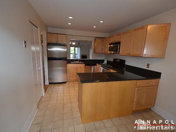 4th image of 2104 Chesapeake Harbour Dr E #102