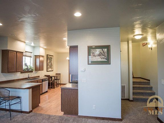 4th image of 3834 Kimberwicke St
